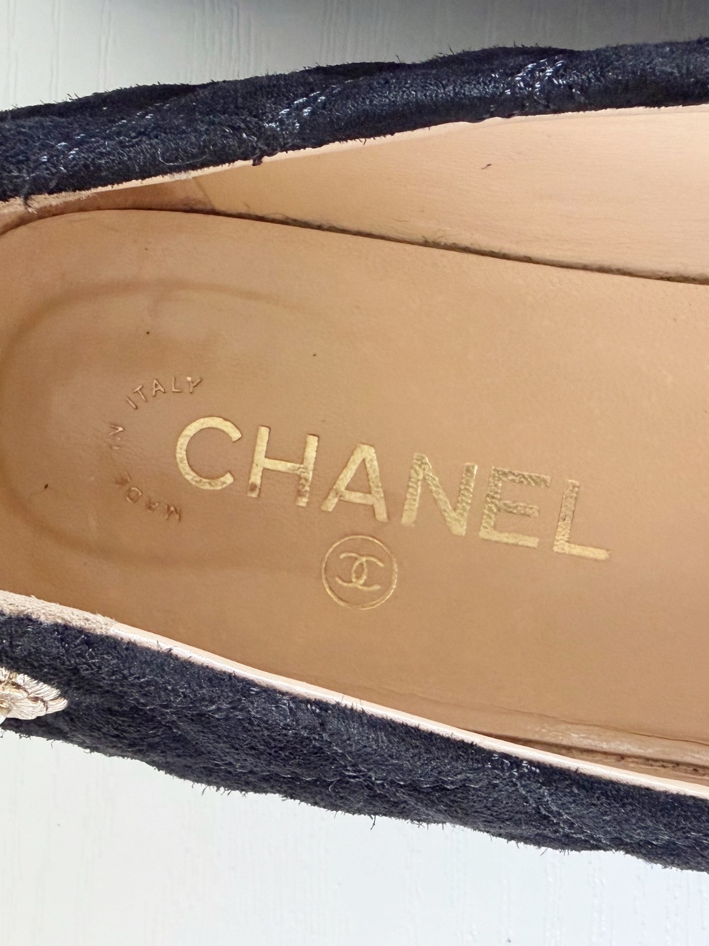 Chanel Quilted Suede Ballet Flats Black Silver CC Cap Toe EU 40.5 US 10.5 - Picture 11 of 12